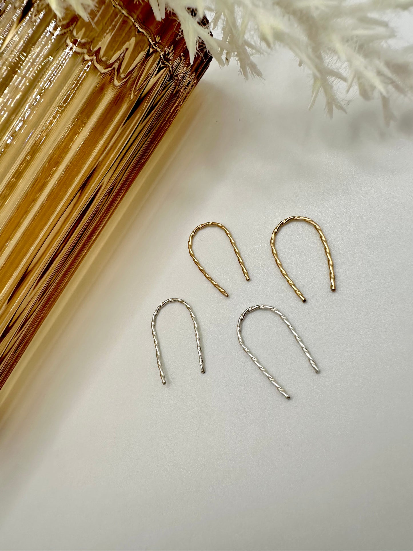 Twisted & Smooth Arch Earrings