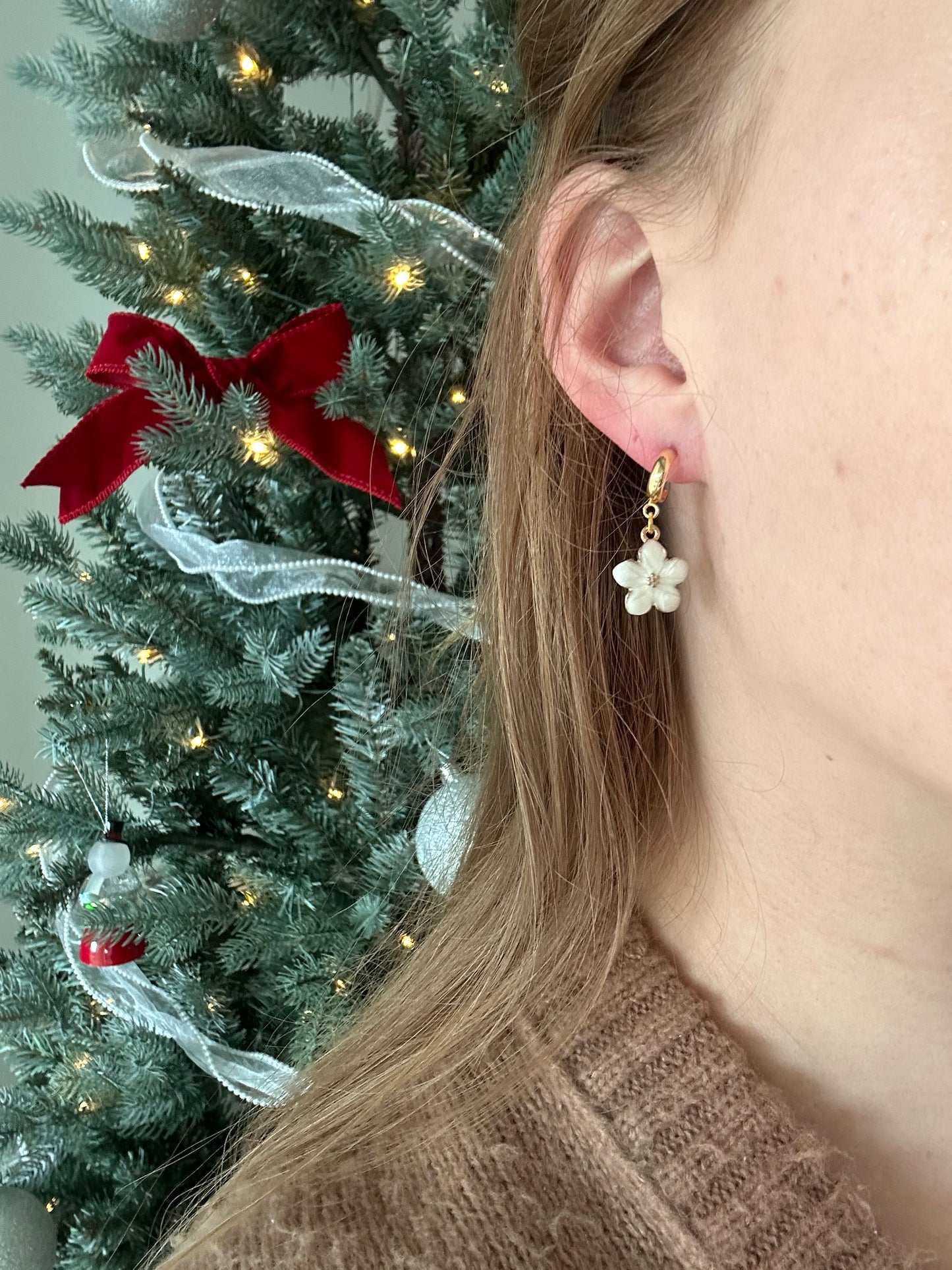 Winter in Bloom Huggies